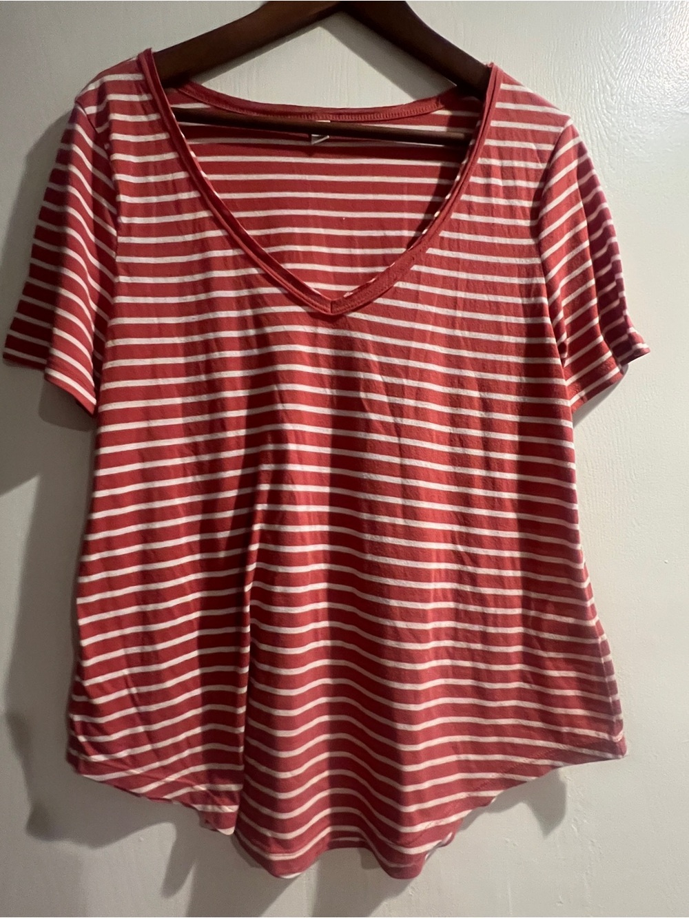 bp Red and White Striped V-Neck Short Sleeve Tee- medium
